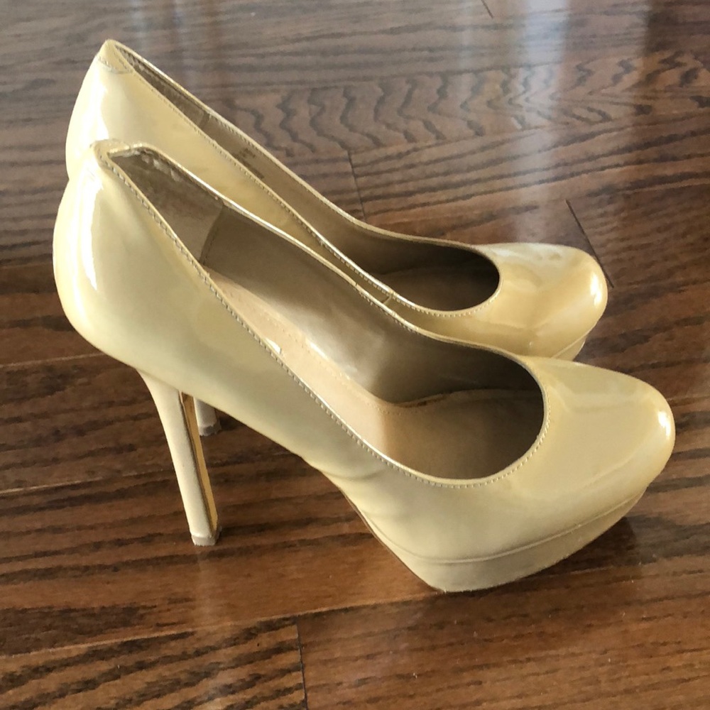 Shoes - Picture 2 of 3